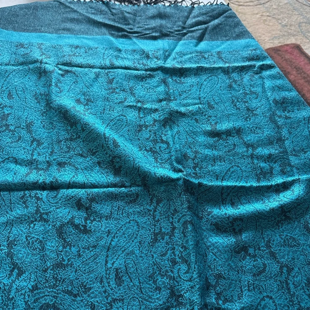 Elegant Paisley Teal Scarf